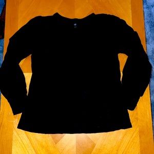 Black puffed sleeves long sleeve shirt